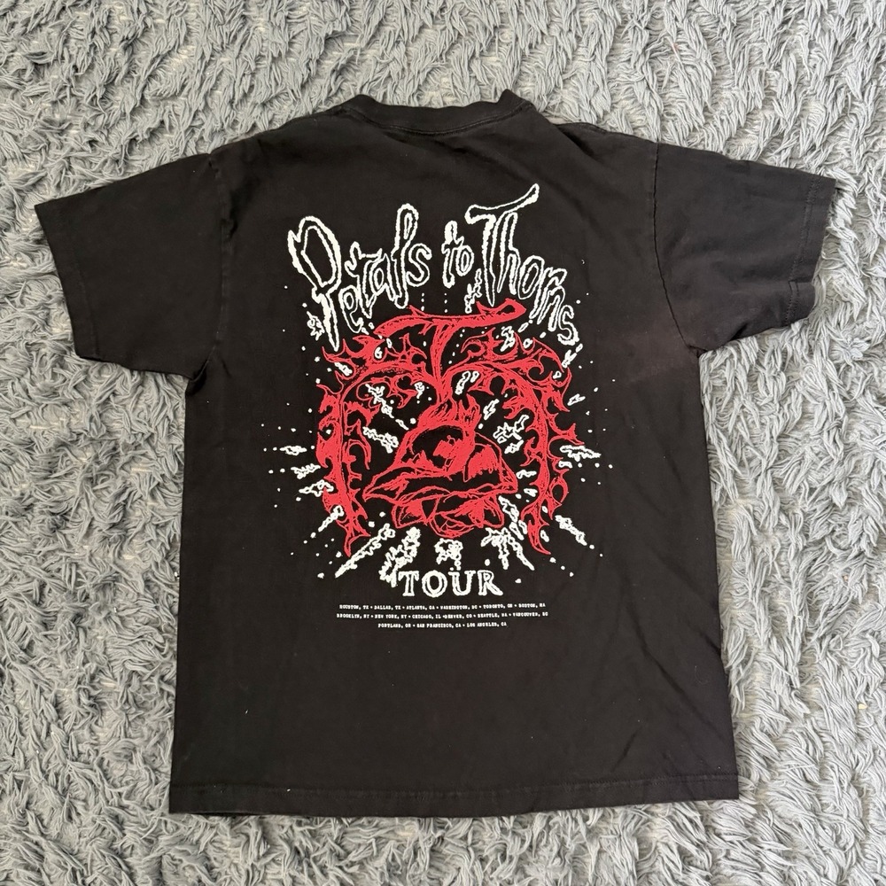 D4VD Petals to Thorns 2023 Tour Official Merch New Black T Shirt Size Medium